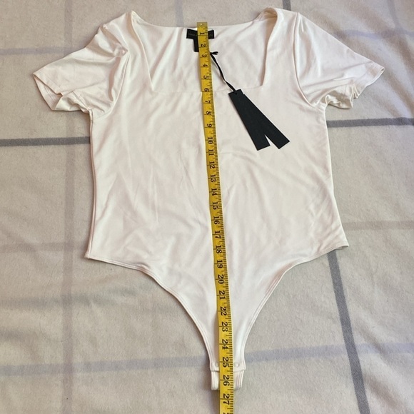 House of Harlow 1960 Short Sleeve Bodysuit With Square Neckline. Size Large - Picture 7 of 11